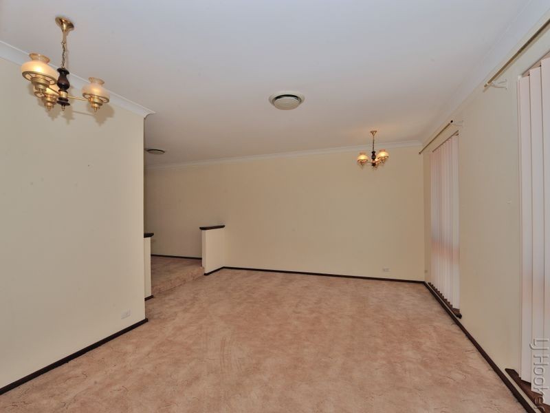 16 Muir Place, Halls Head WA 6210