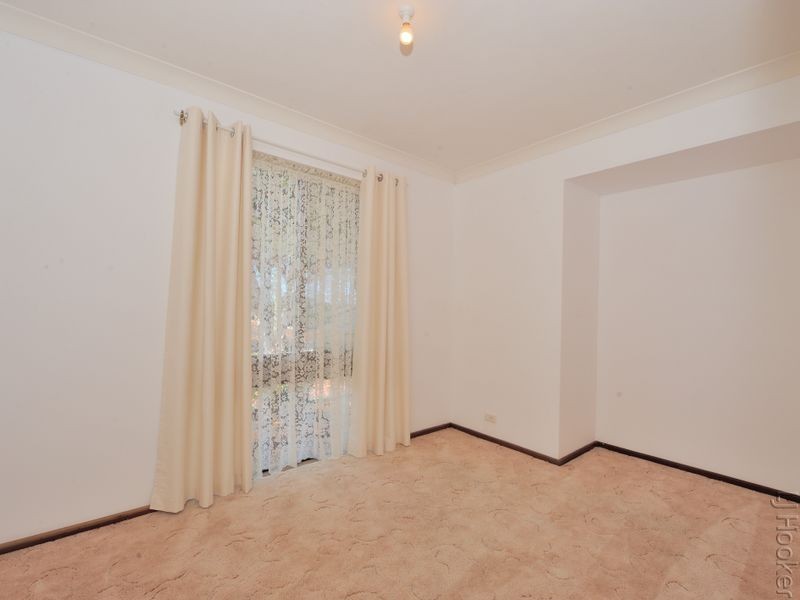16 Muir Place, Halls Head WA 6210