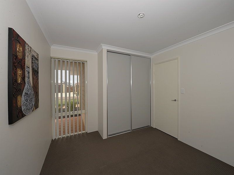 7 Jileroo Brace, Lakelands WA 6180