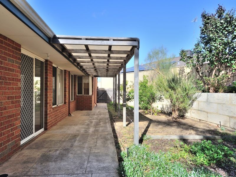 10 Staunton Rise, Halls Head WA 6210