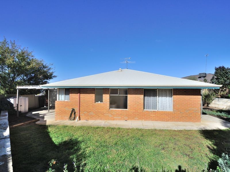 10 Staunton Rise, Halls Head WA 6210