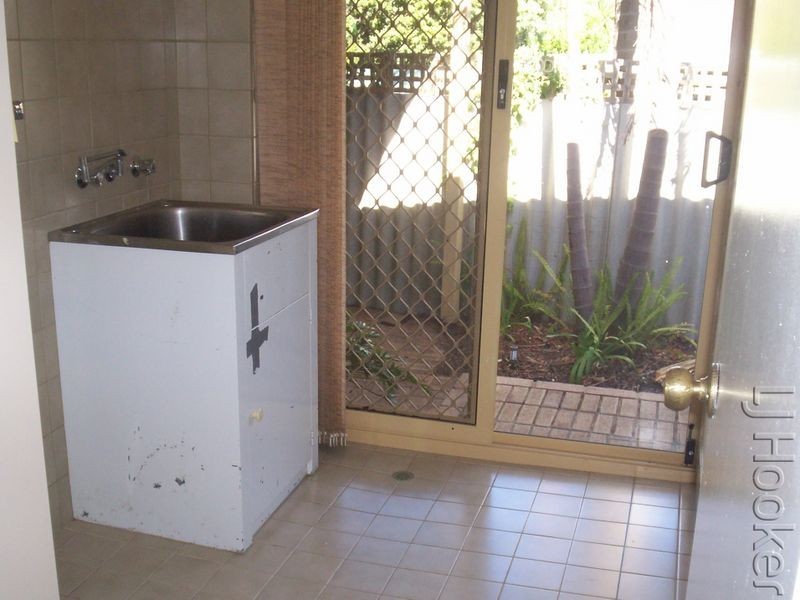 2/15 Newstead Close, Halls Head WA 6210