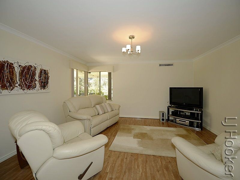 36 Brackenridge Ramble, Meadow Springs WA 6210