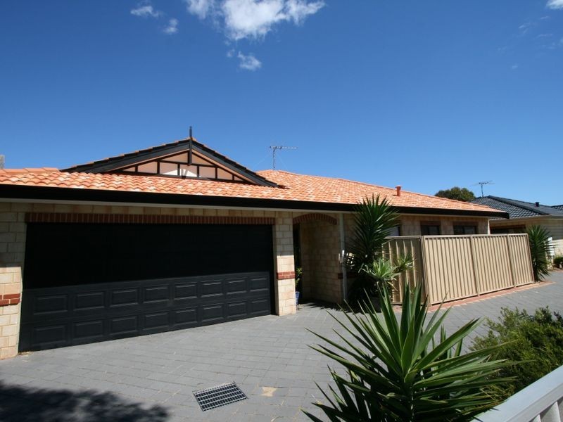 2/2A Ward Street, Mandurah WA 6210