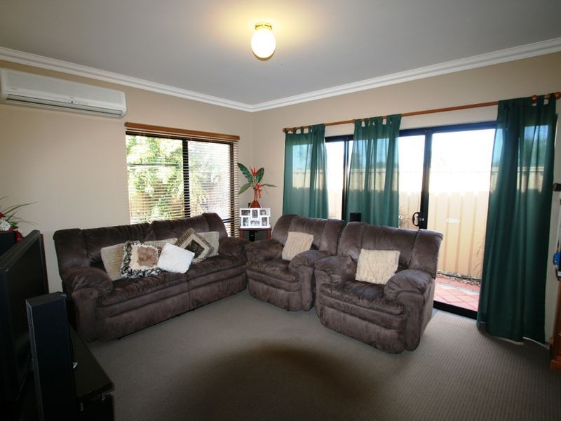 2/2A Ward Street, Mandurah WA 6210