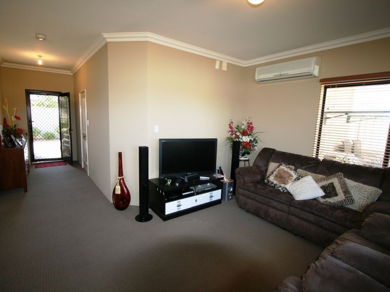 2/2A Ward Street, Mandurah WA 6210