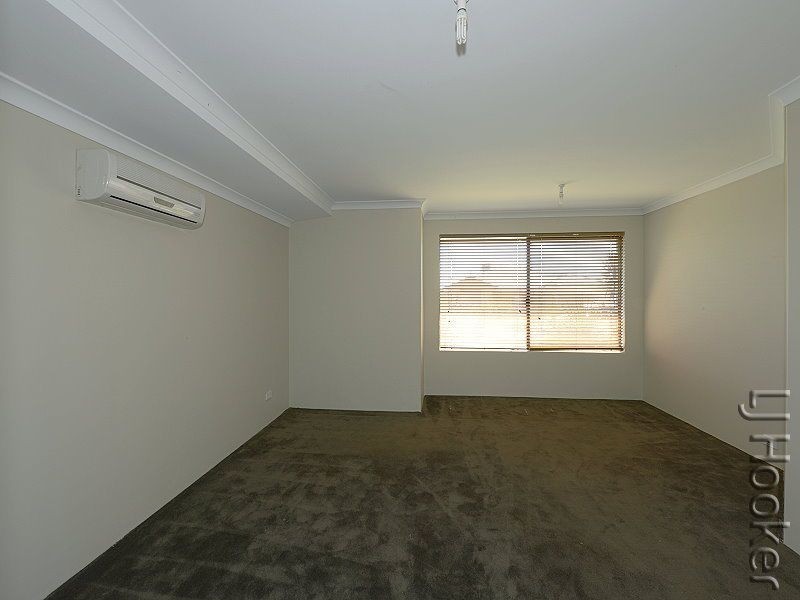 22 Loretta Parkway, Lakelands WA 6180