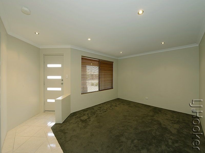 22 Loretta Parkway, Lakelands WA 6180