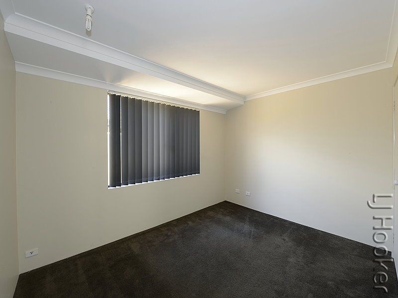 22 Loretta Parkway, Lakelands WA 6180