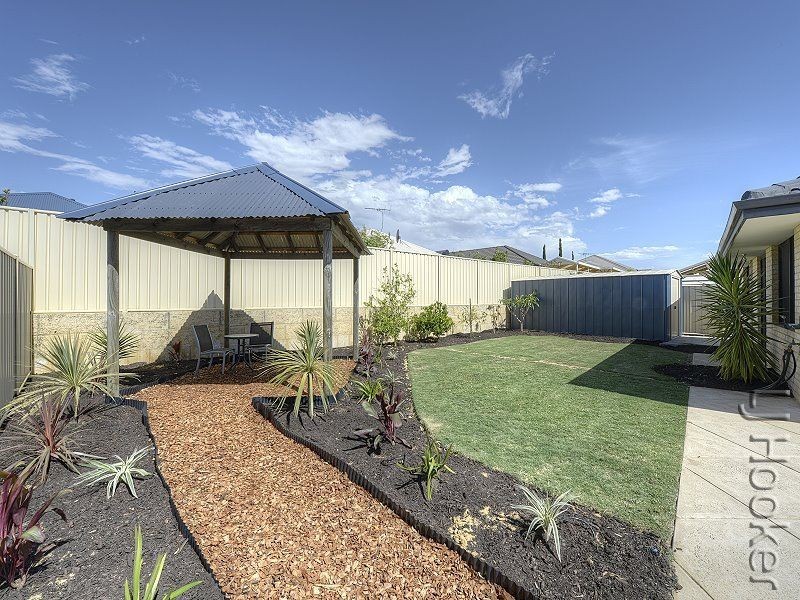 22 Loretta Parkway, Lakelands WA 6180