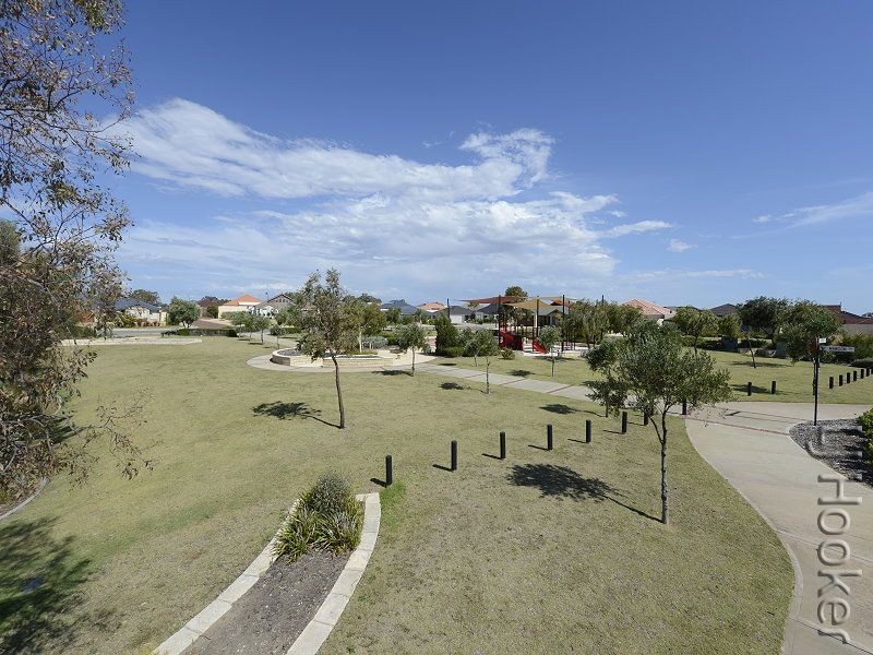 22 Loretta Parkway, Lakelands WA 6180