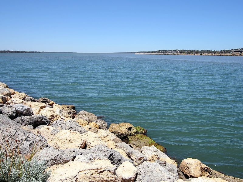 32 Rees Place, Wannanup WA 6210