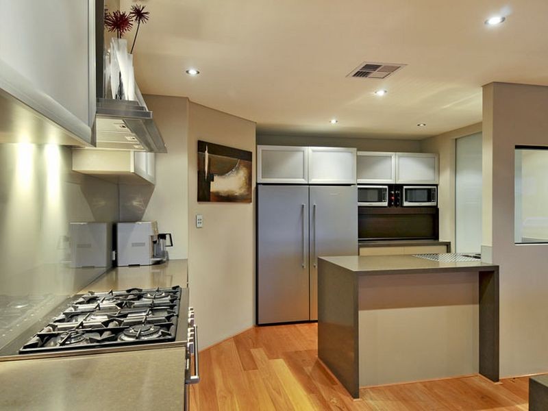 27 Ragamuffin Point, Halls Head WA 6210