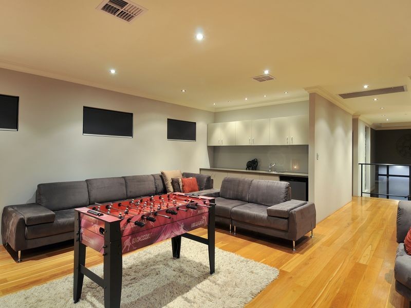 27 Ragamuffin Point, Halls Head WA 6210