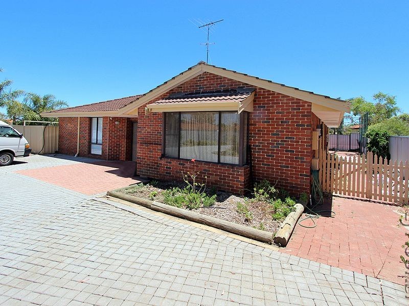 17 Yorrell Place, Halls Head WA 6210