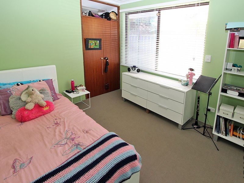 17 Yorrell Place, Halls Head WA 6210