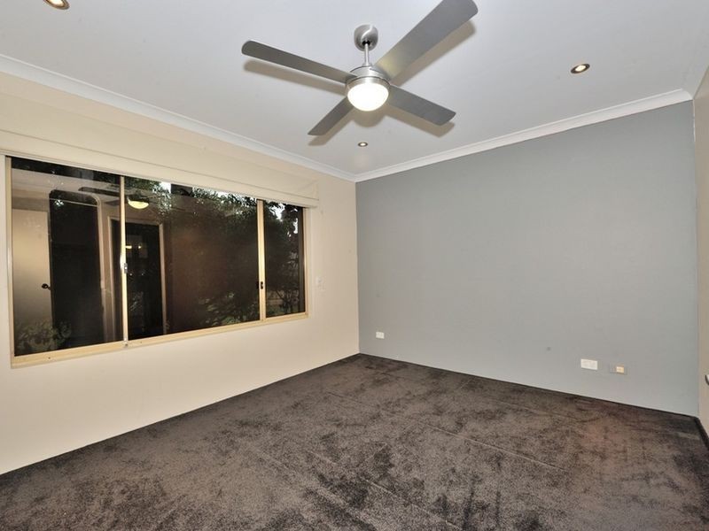 11 Amulla Court, Halls Head WA 6210