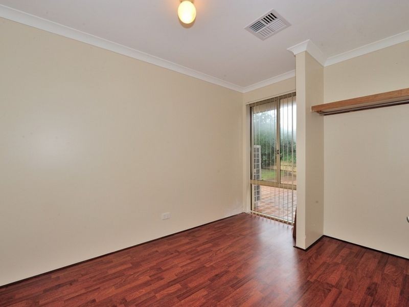 11 Amulla Court, Halls Head WA 6210