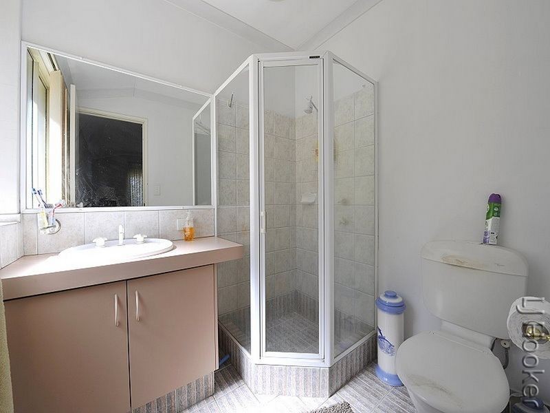 1 Banyon Close, Halls Head WA 6210