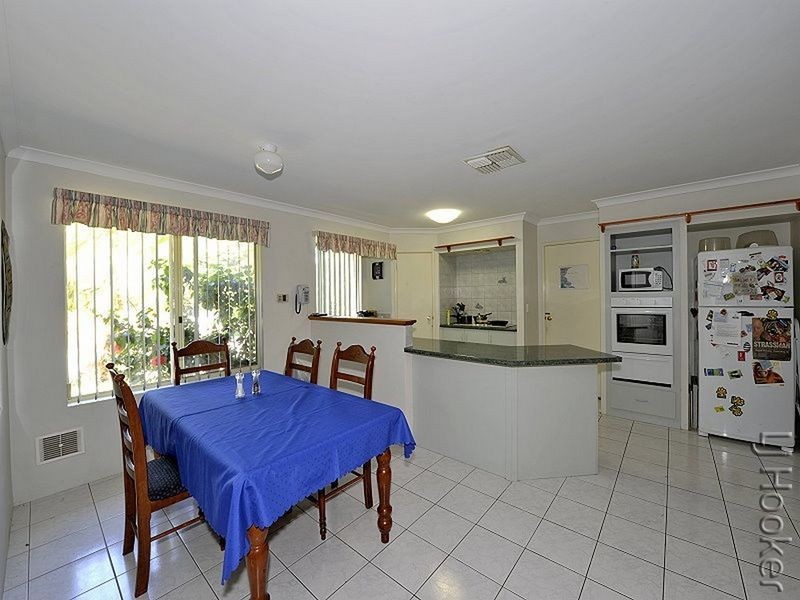 1 Banyon Close, Halls Head WA 6210