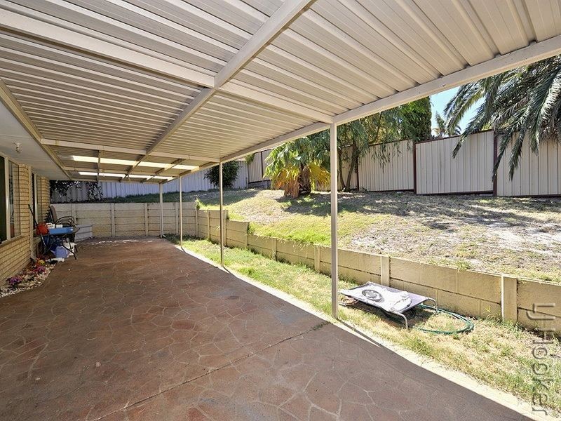 1 Banyon Close, Halls Head WA 6210
