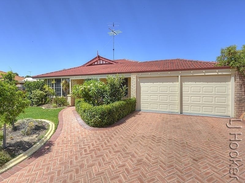 6 Pine Court, Meadow Springs WA 6210