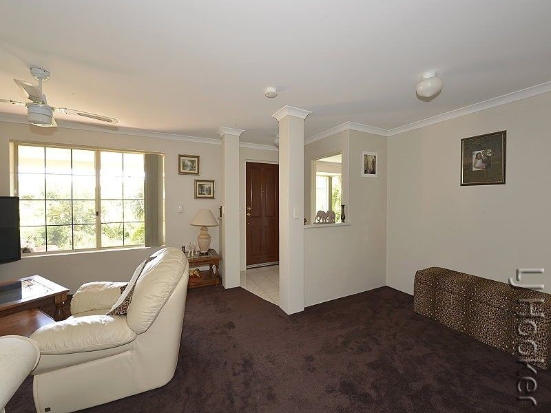 6 Pine Court, Meadow Springs WA 6210