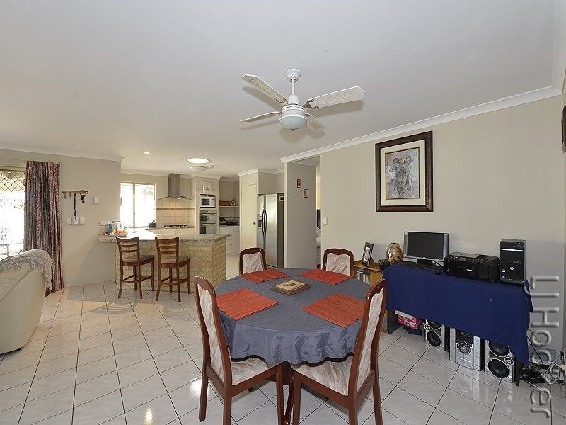 6 Pine Court, Meadow Springs WA 6210