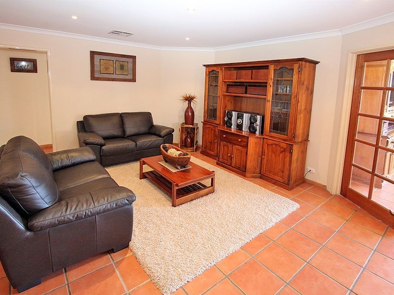 3 Castaway Cove, Halls Head WA 6210