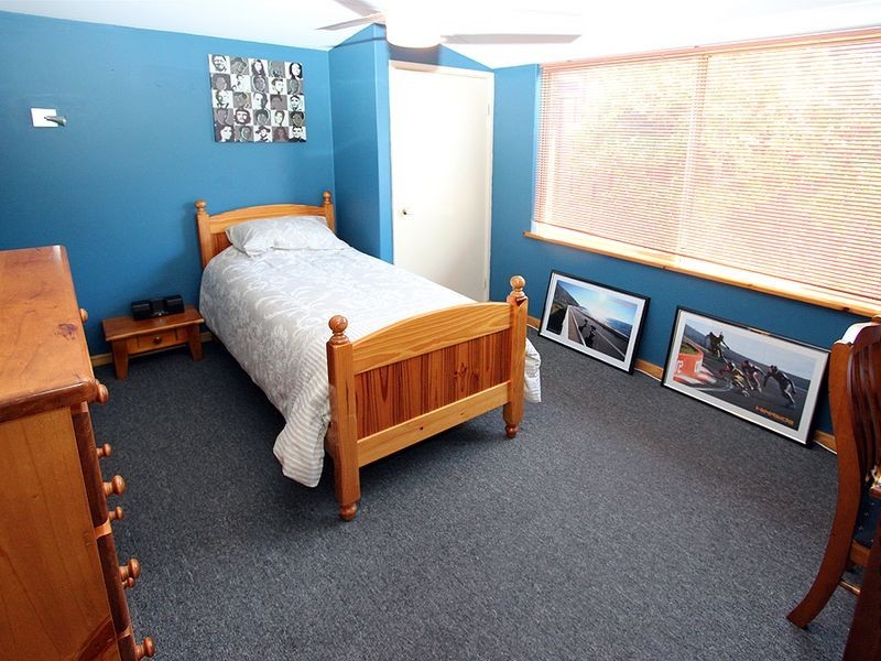 3 Castaway Cove, Halls Head WA 6210