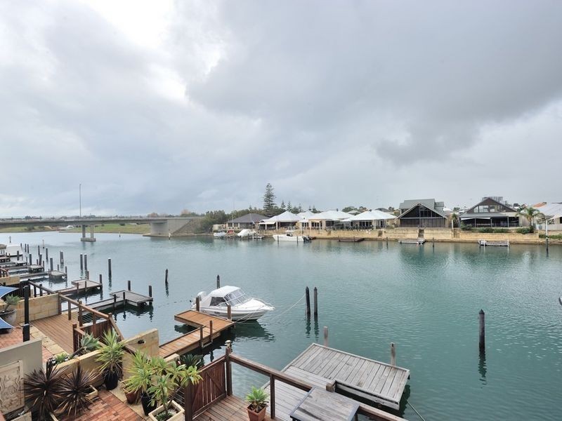 20/3 Piccolo Place, Halls Head WA 6210