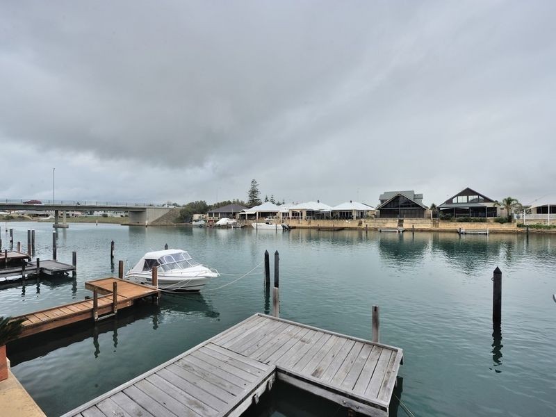 20/3 Piccolo Place, Halls Head WA 6210