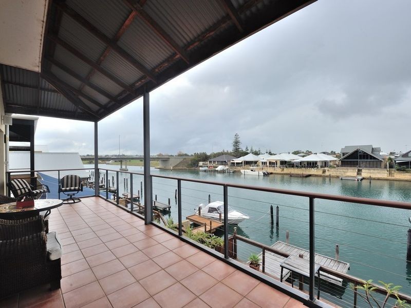 20/3 Piccolo Place, Halls Head WA 6210