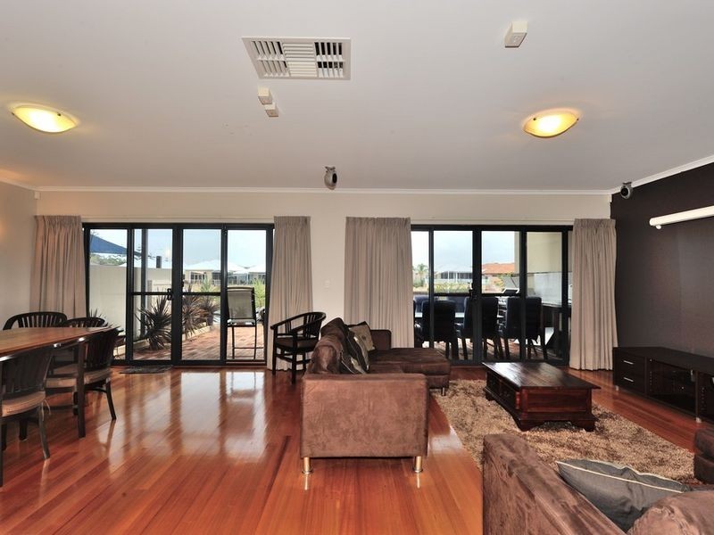 20/3 Piccolo Place, Halls Head WA 6210