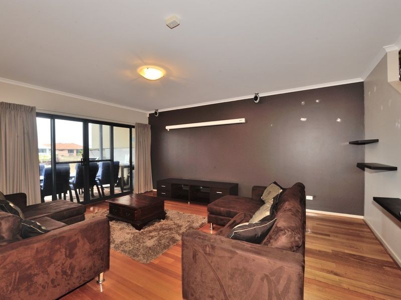 20/3 Piccolo Place, Halls Head WA 6210