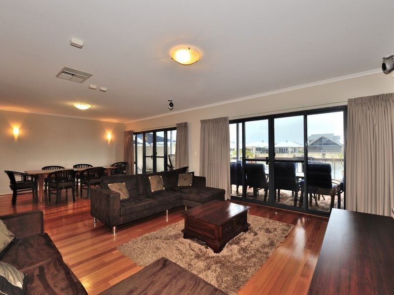 20/3 Piccolo Place, Halls Head WA 6210