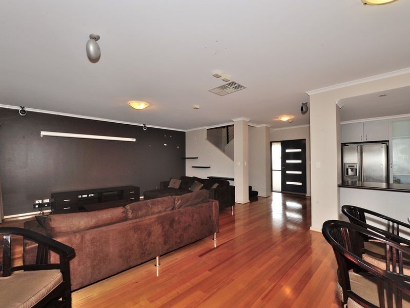 20/3 Piccolo Place, Halls Head WA 6210