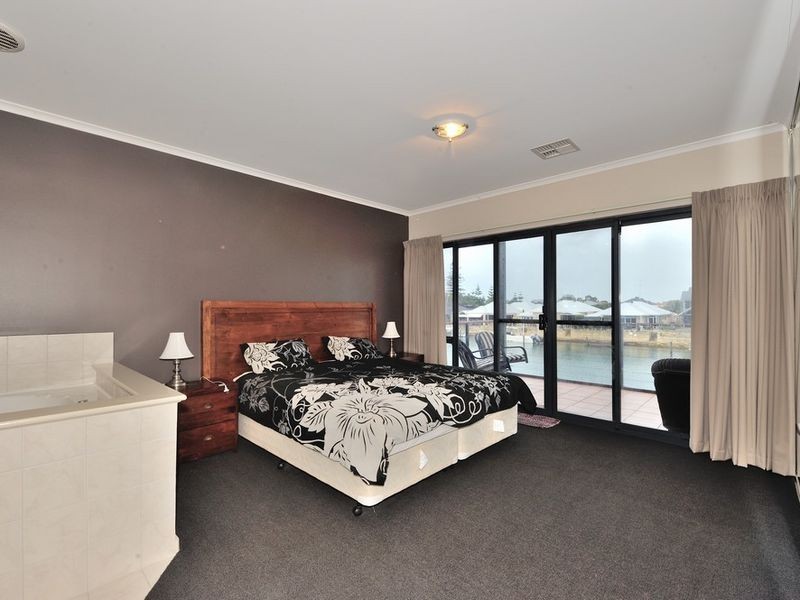 20/3 Piccolo Place, Halls Head WA 6210