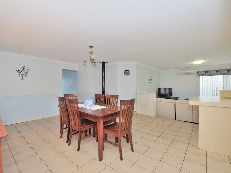 77 Casuarina Drive, Halls Head WA 6210