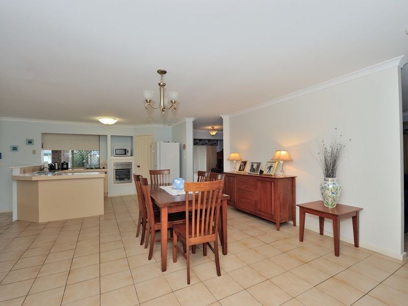 77 Casuarina Drive, Halls Head WA 6210