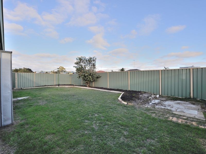 77 Casuarina Drive, Halls Head WA 6210