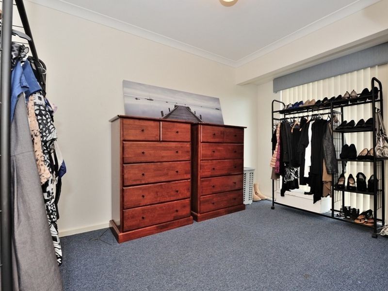 77 Casuarina Drive, Halls Head WA 6210