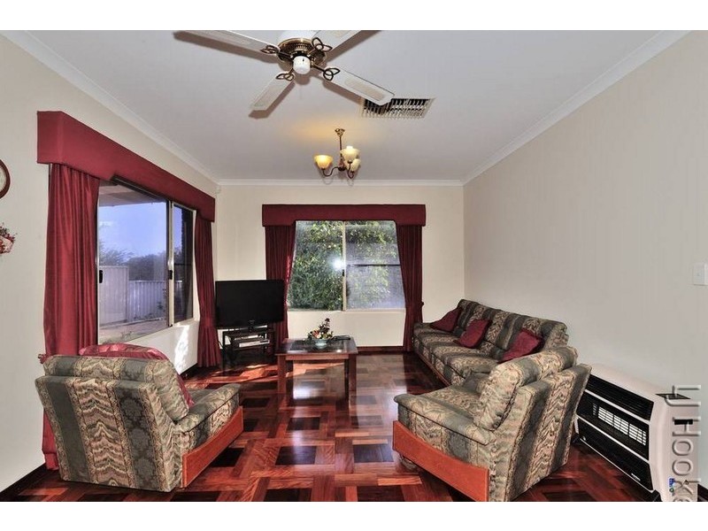 84 Ronsard Drive, San Remo WA 6210