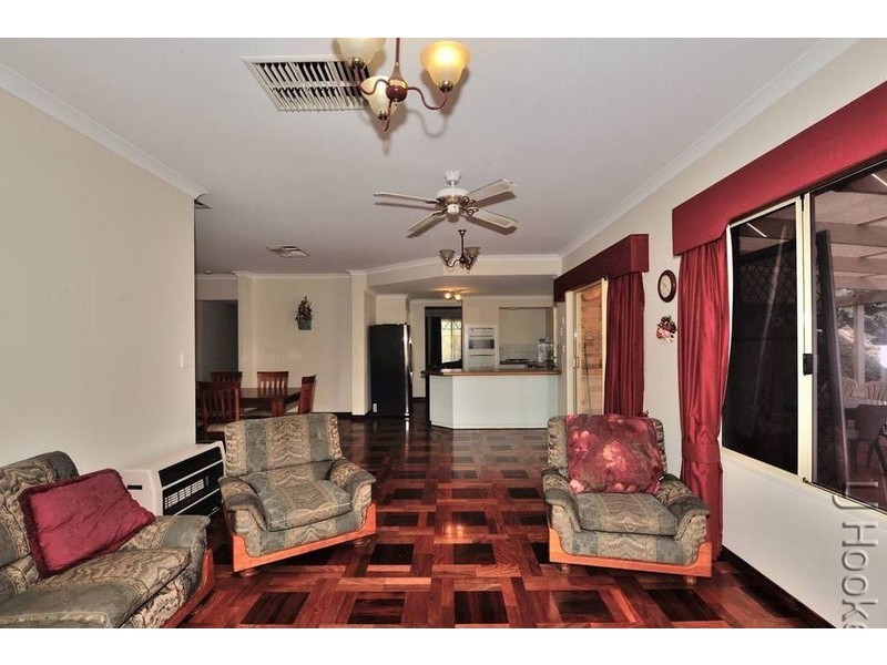 84 Ronsard Drive, San Remo WA 6210