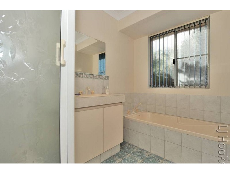 84 Ronsard Drive, San Remo WA 6210