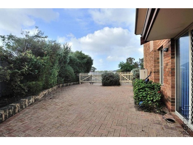 84 Ronsard Drive, San Remo WA 6210