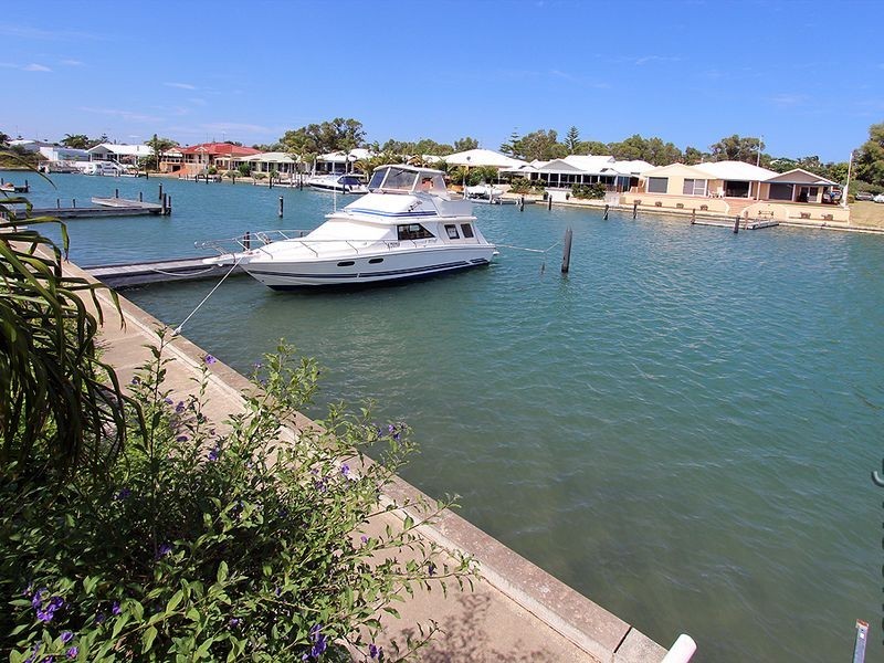 48 Cambria Island Retreat, Halls Head WA 6210