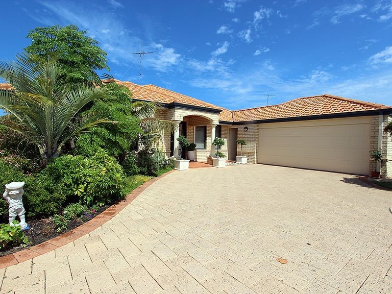 48 Cambria Island Retreat, Halls Head WA 6210