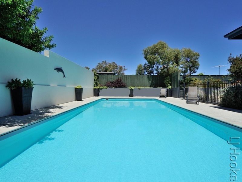 13 Halls Head Parade, Halls Head WA 6210