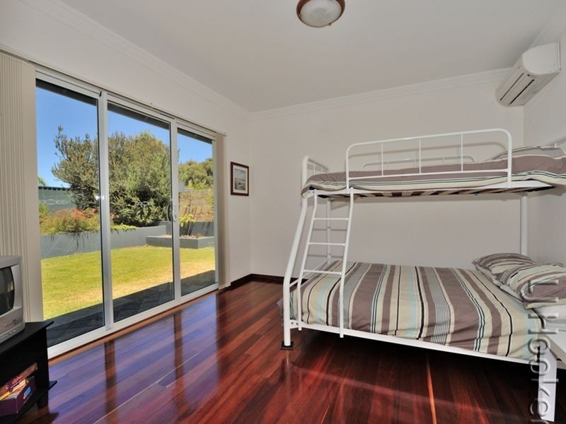 13 Halls Head Parade, Halls Head WA 6210